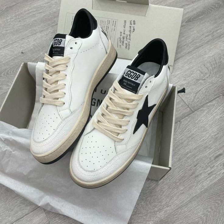 Golden Goose Sneakers