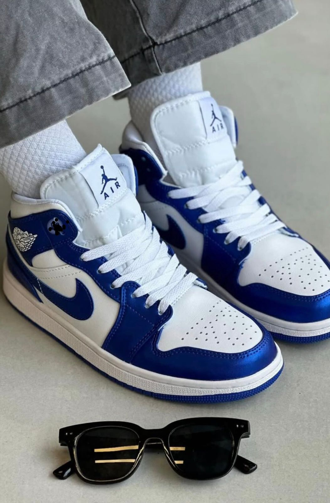 AIR JORDANS RETRO 1 MID KENTUCKY ROYAL BLUE