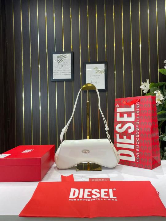 DIESEL PLAY  GLOSSY SHOULDER BAG