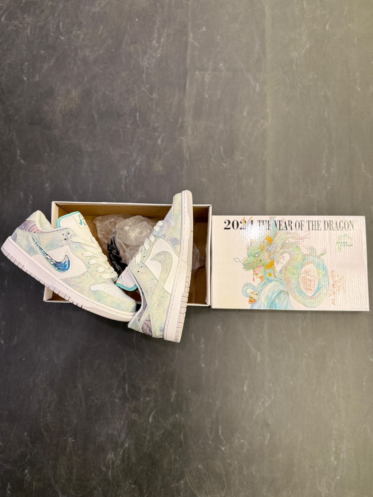 NIKE SB DUNK CHINESE DRAGON NEW YEAR PUPPET 2024