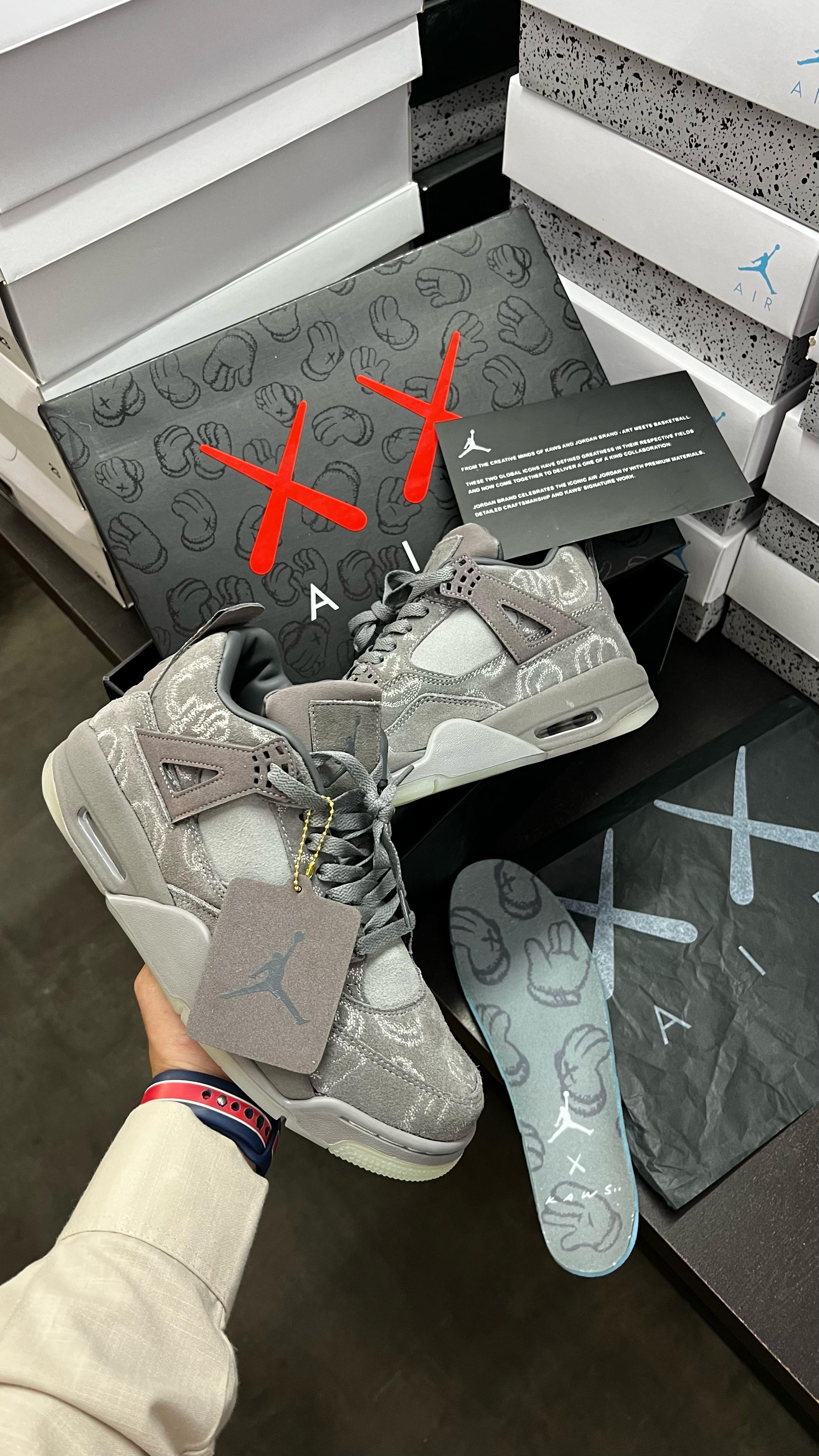 Nike Air Jordan 4 KAWS