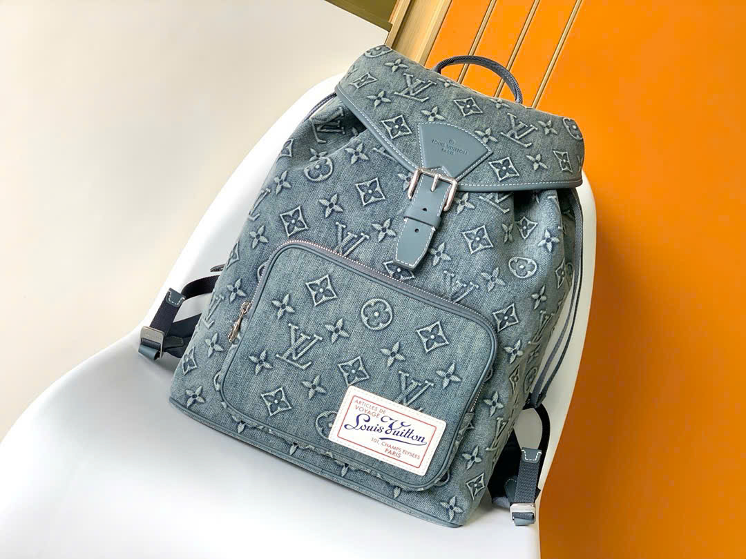Louis Vuitton Montsouris Cargo Unisex Backpack