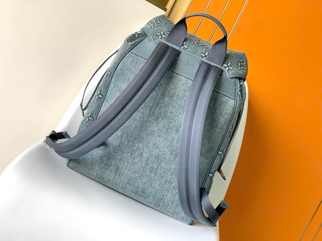 Louis Vuitton Montsouris Cargo Unisex Backpack