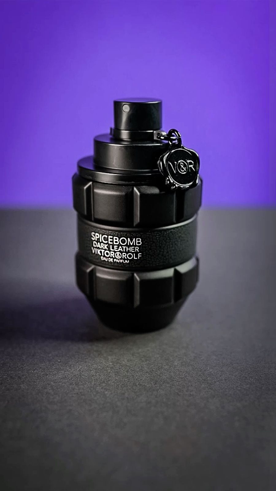 VIKTOR & ROLF SPICEBOMB DARK LEATHER
